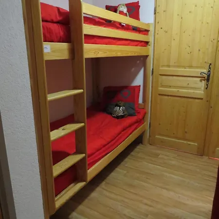 Dans Chalet, 8 Couchages, 3 Pieces, Terrasse Et Garage Valloire